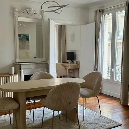 Daire Elegant & Bright Close To Canal Saint-martin *
