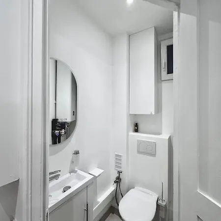 Elegant & Bright Close To Canal Saint-martin Daire *