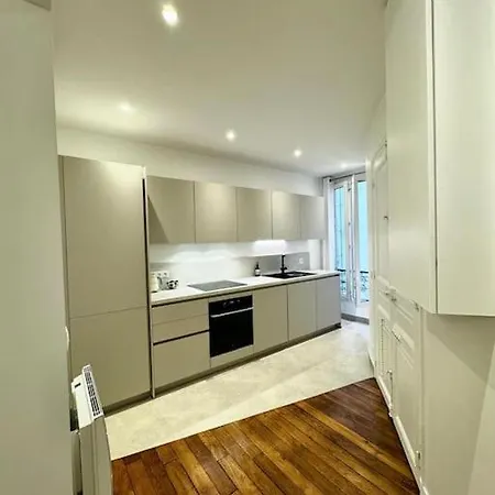 Elegant & Bright Close To Canal Saint-martin * Paris
