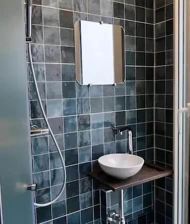 Elegant & Bright Close To Canal Saint-martin * Paris