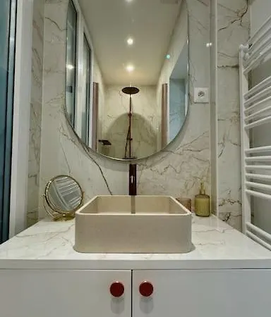 Elegant & Bright Close To Canal Saint-martin